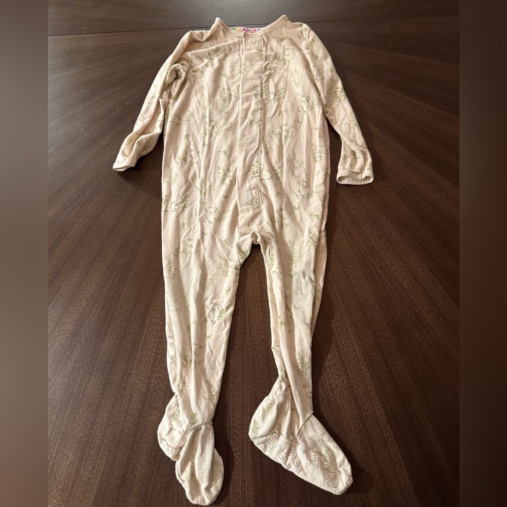 Cream Footed Pajama Onesie, Magnetic Me 12-18 months